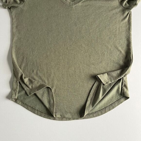 Athleta Breezy Scoop V-Neck Short Sleeve Tee Shadow Olive Size Medium PETITE - Picture 6 of 9